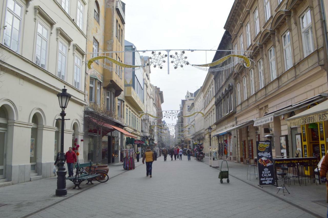 City Holiday Central Apartment Budapeste Exterior foto